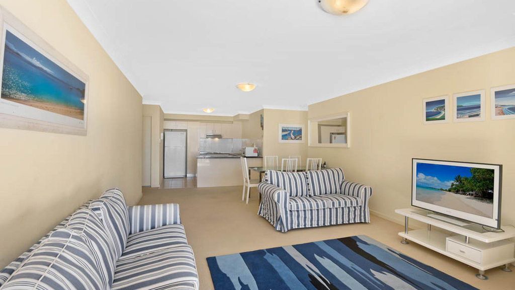 Photo of Livingroom in The Entrance North