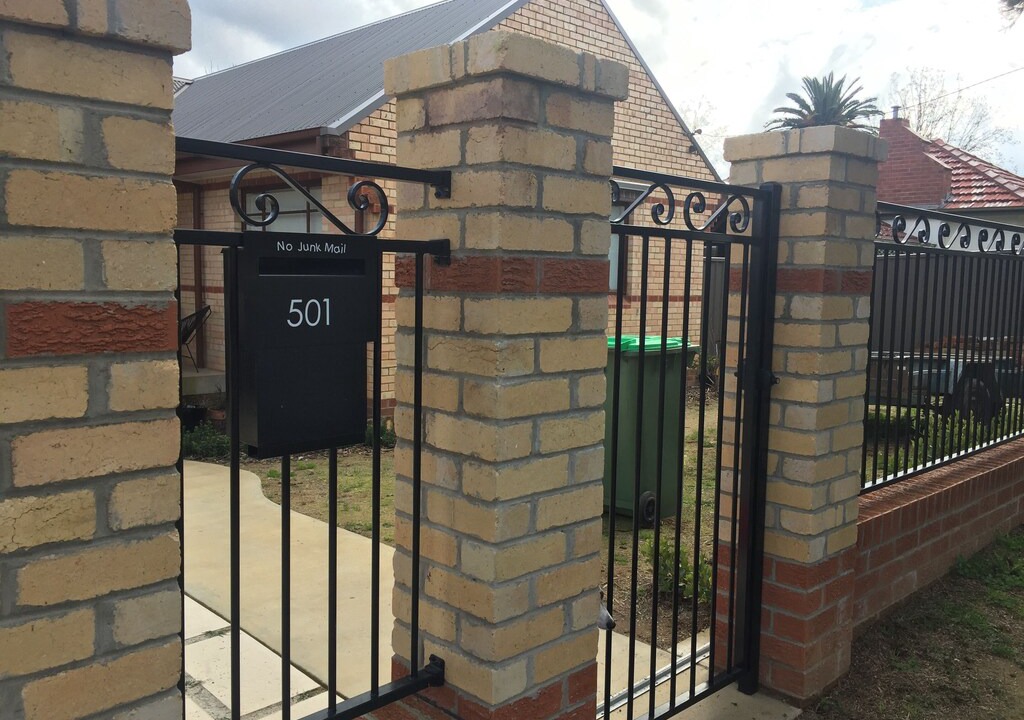Photo of Buildings in East Albury