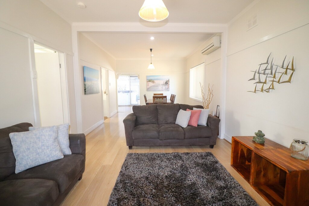 Photo of Livingroom in Belmont