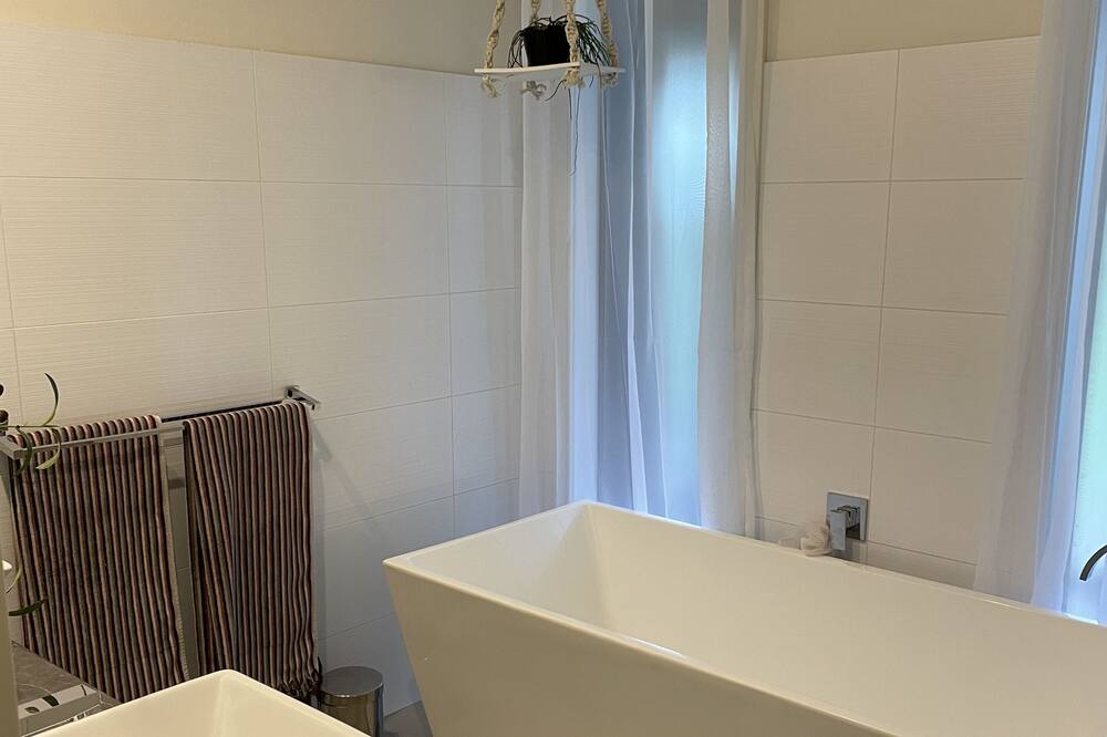 Photo of Bathroom in Langwarrin South