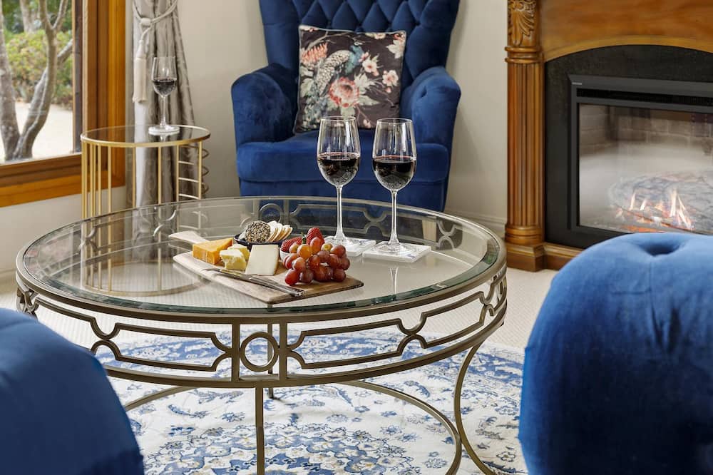 Photo of Livingroom in Montville