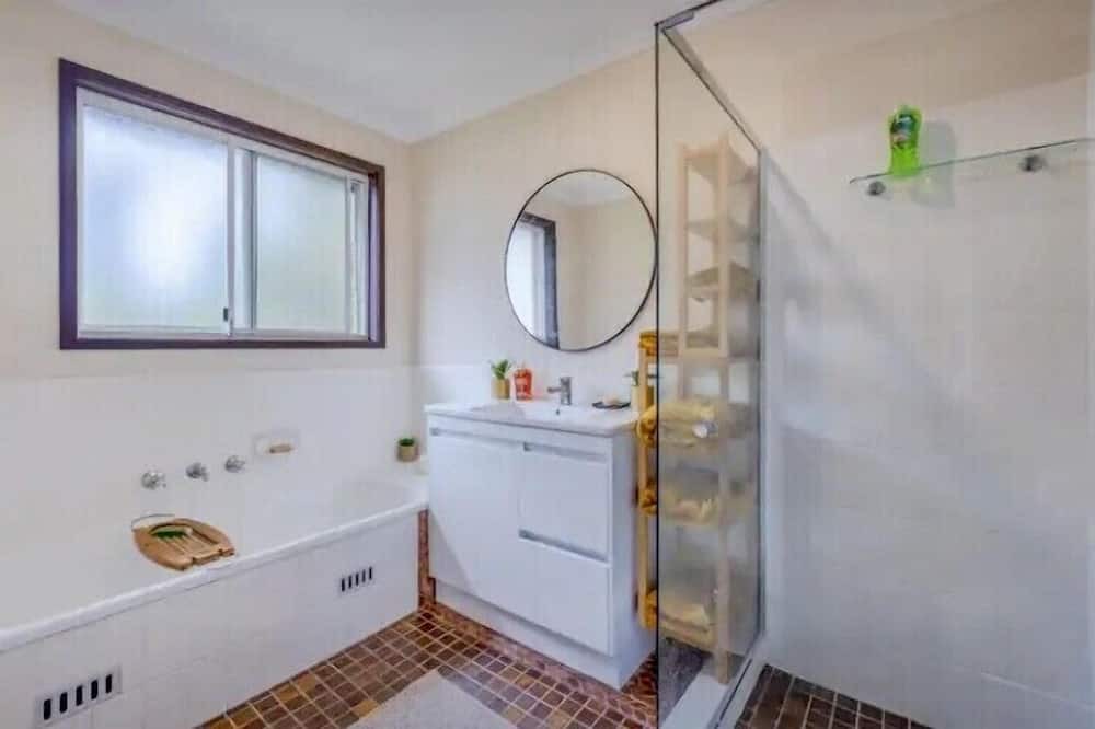 Photo of Bathroom in Hazelbrook