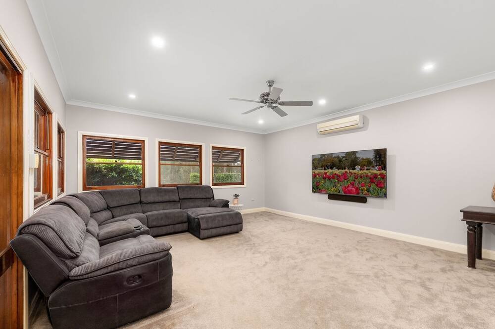 Photo of Livingroom in Durren Durren