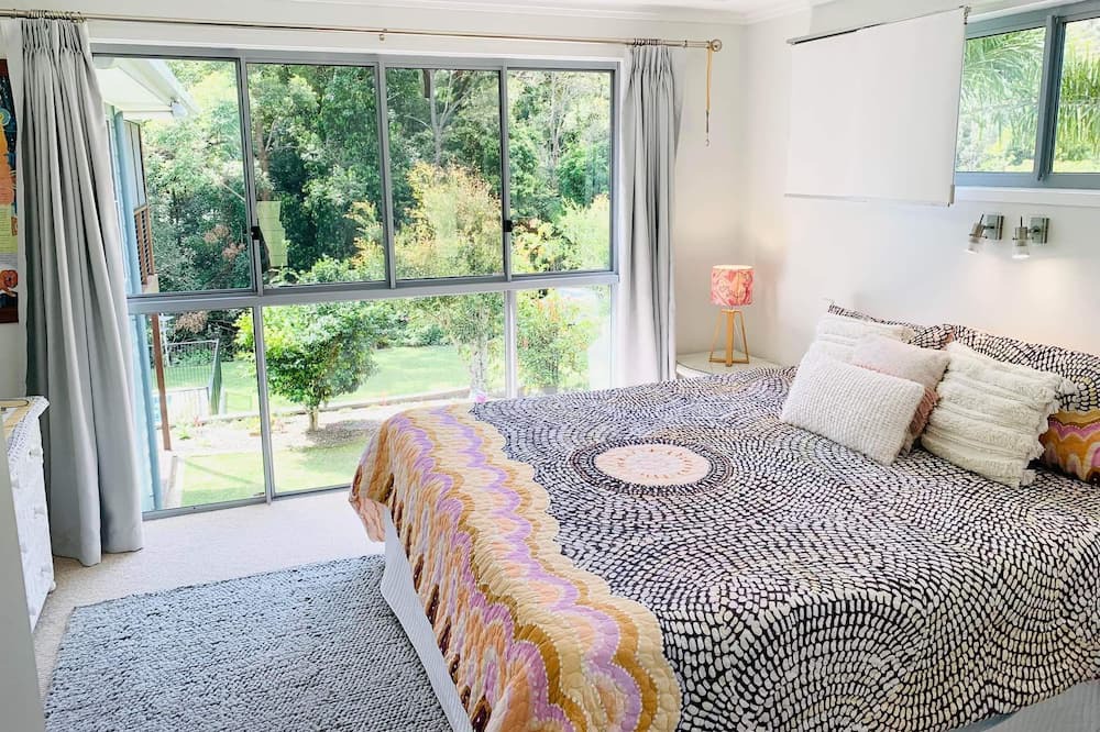 Photo of Bedroom in Mooloolah Valley