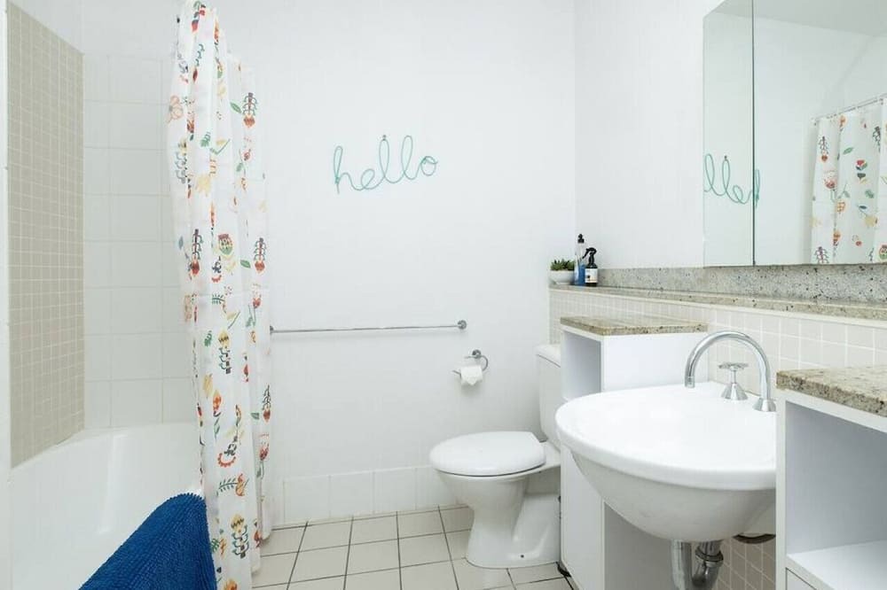 Photo of Bathroom in Teneriffe