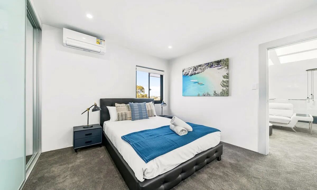 Photo of Others in Erskineville