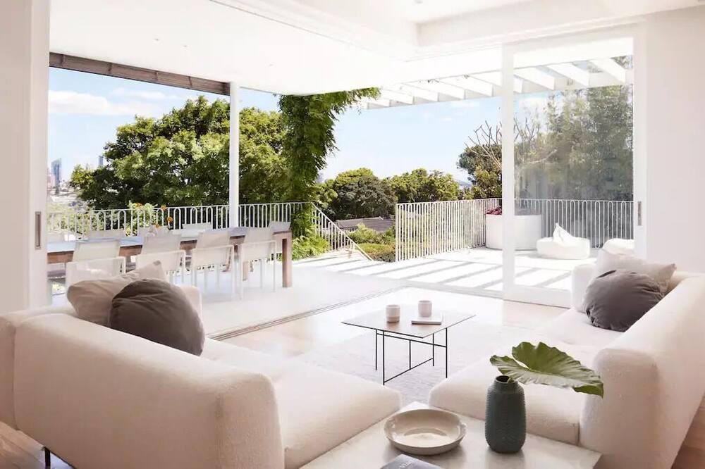 Photo of Others in Bellevue Hill