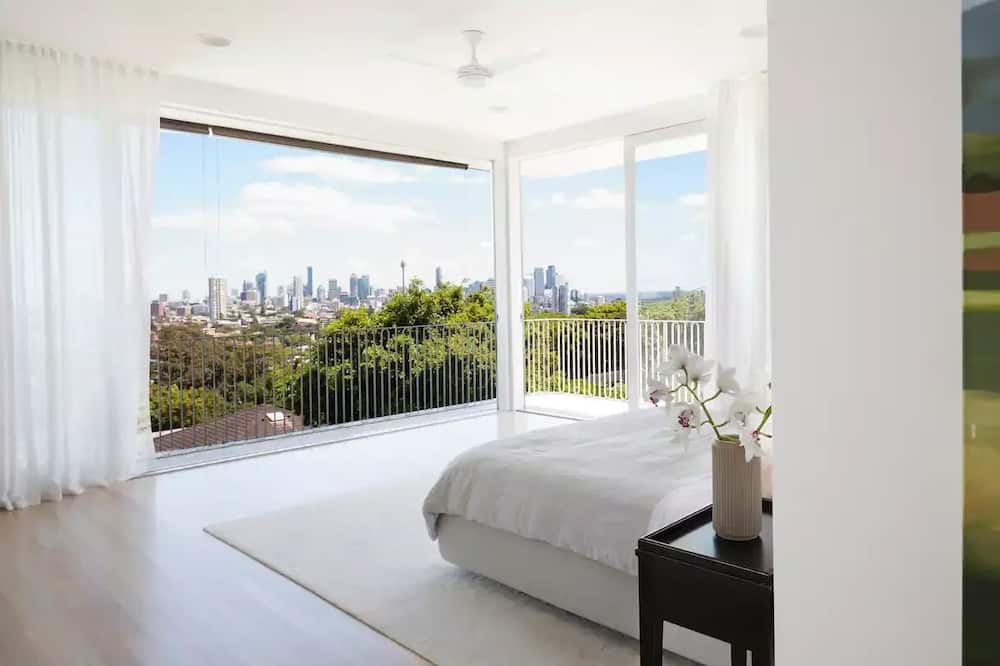 Photo of Others in Bellevue Hill