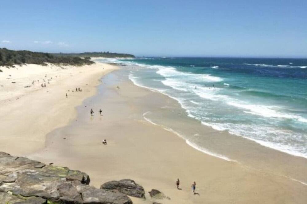 Photo of Others in Caves Beach