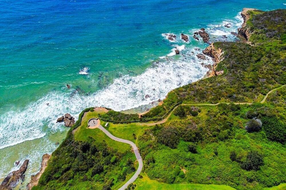 Photo of Others in Caves Beach