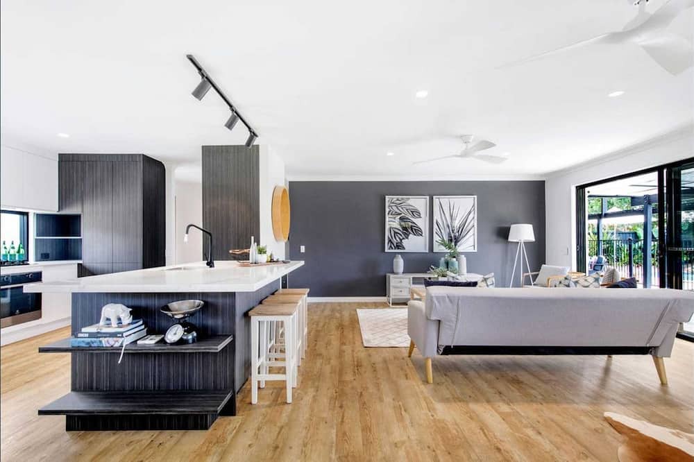 Photo of Bedroom in Mermaid Waters