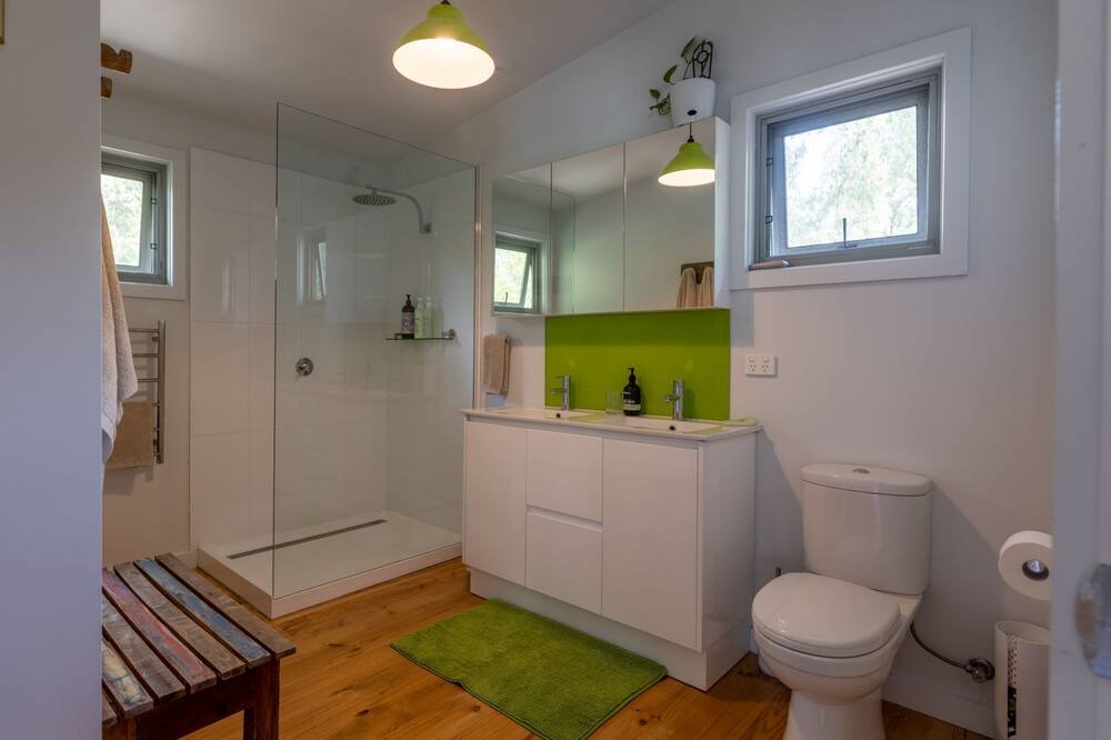Photo of Bathroom in Jamieson