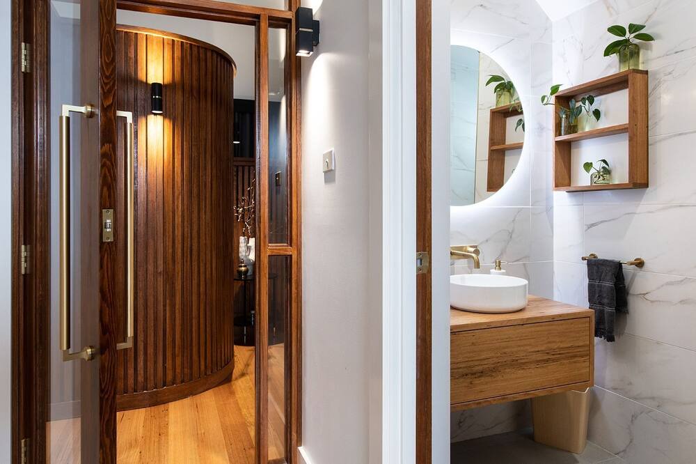 Photo of Bathroom in Shepherds Flat