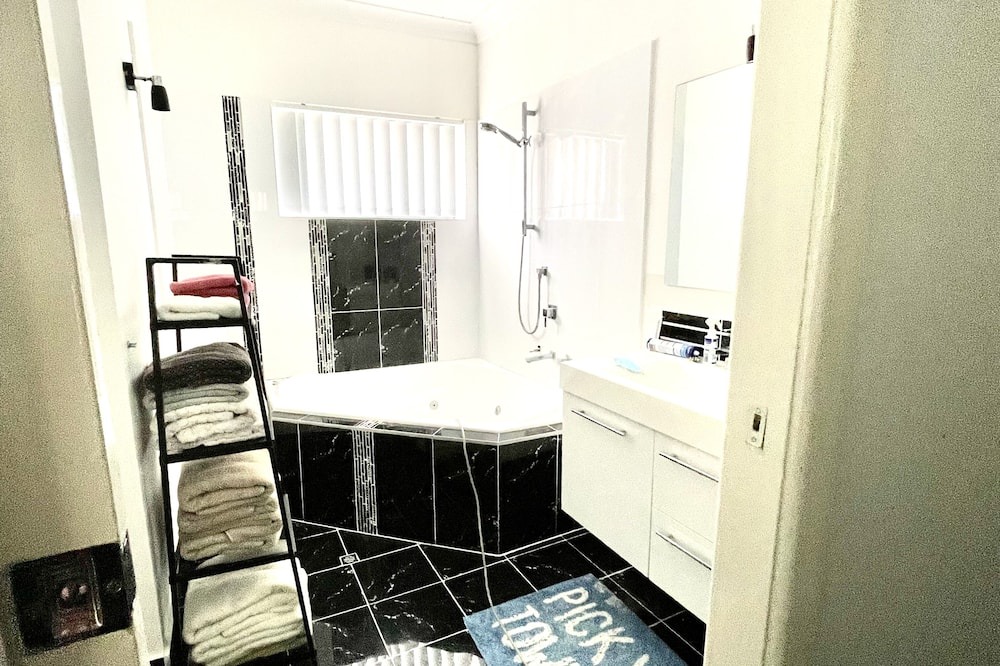 Photo of Bathroom in Hillvue