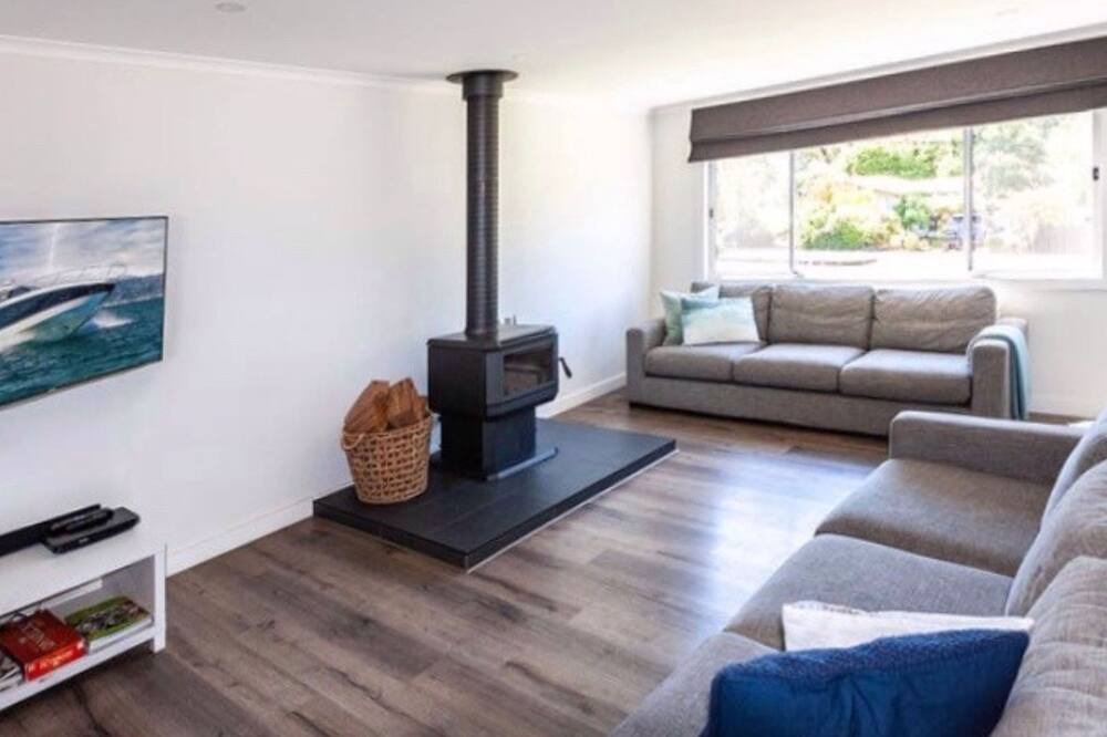 Photo of Livingroom in Eildon