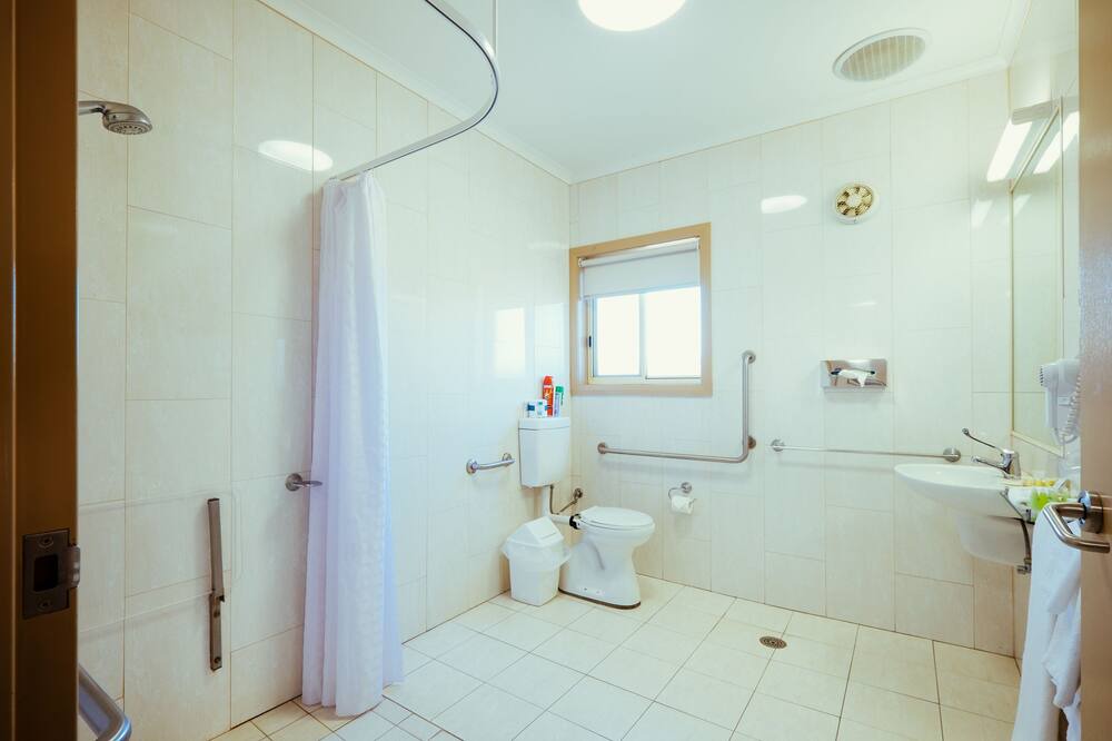 Photo of Bathroom in Narrabri