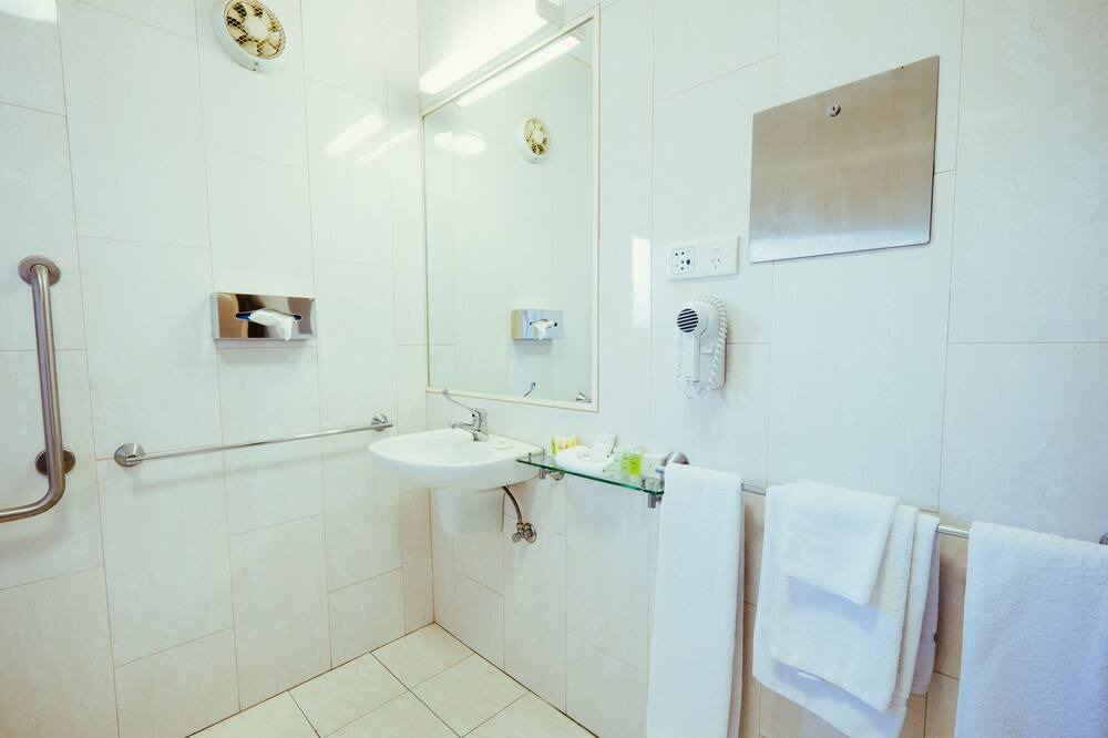 Photo of Bathroom in Narrabri