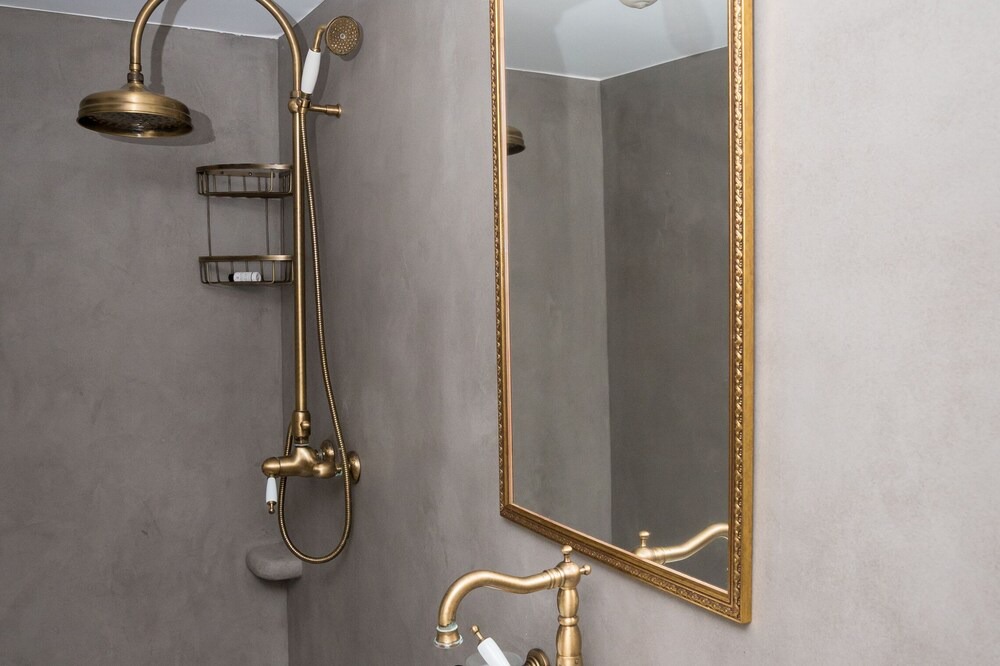 Photo of Bathroom in Apollonia
