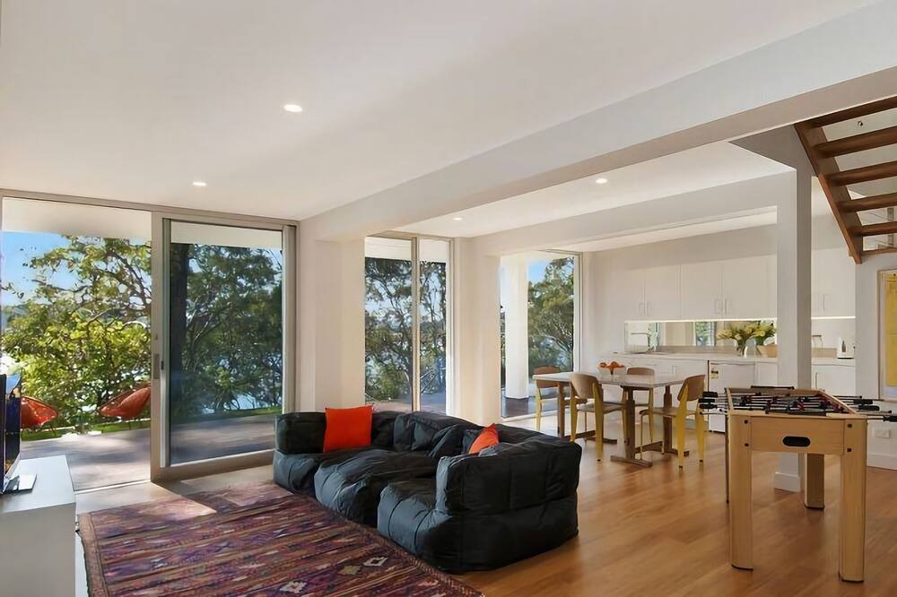 Photo of Livingroom in Pretty Beach