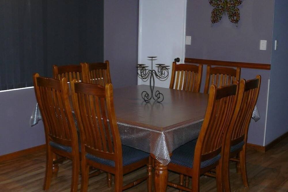 Photo of Kitchen in Green Head