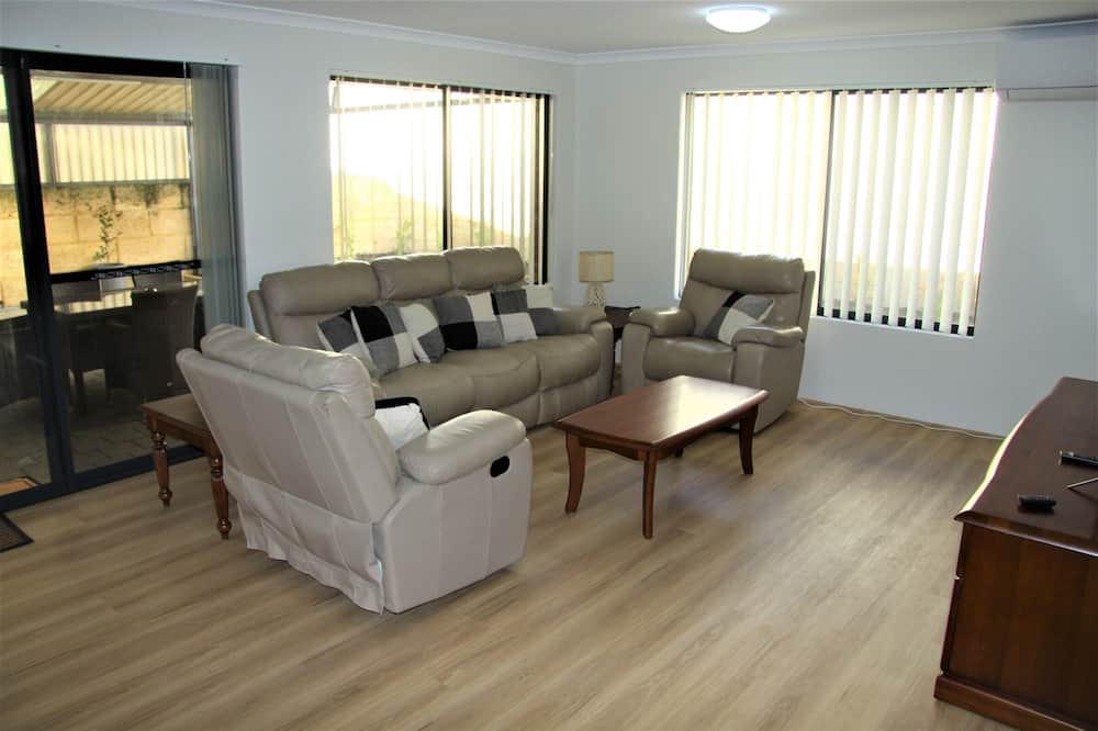 Photo of Livingroom in Byford
