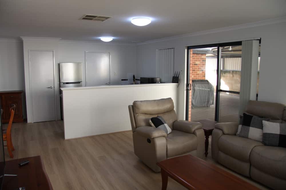 Photo of Livingroom in Byford