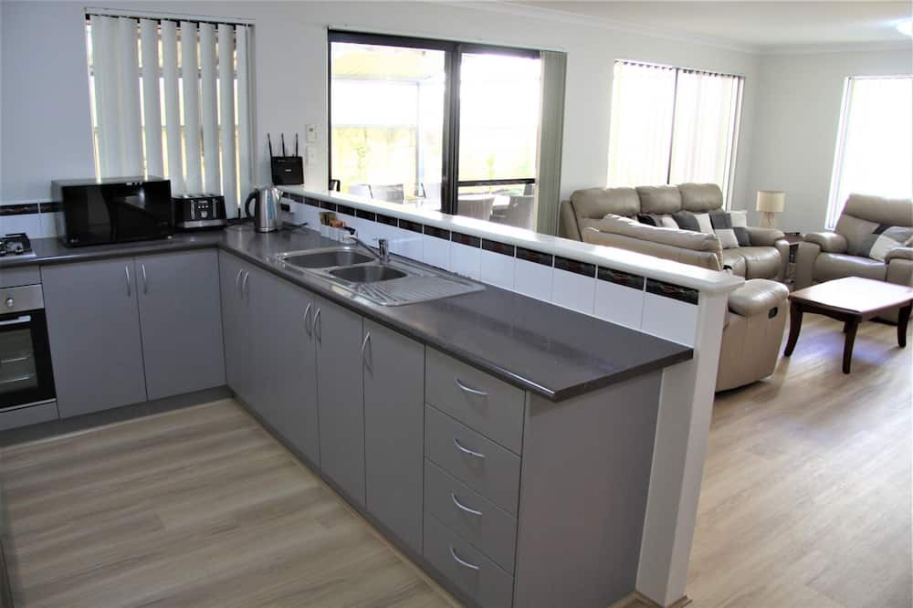 Photo of Kitchen in Byford