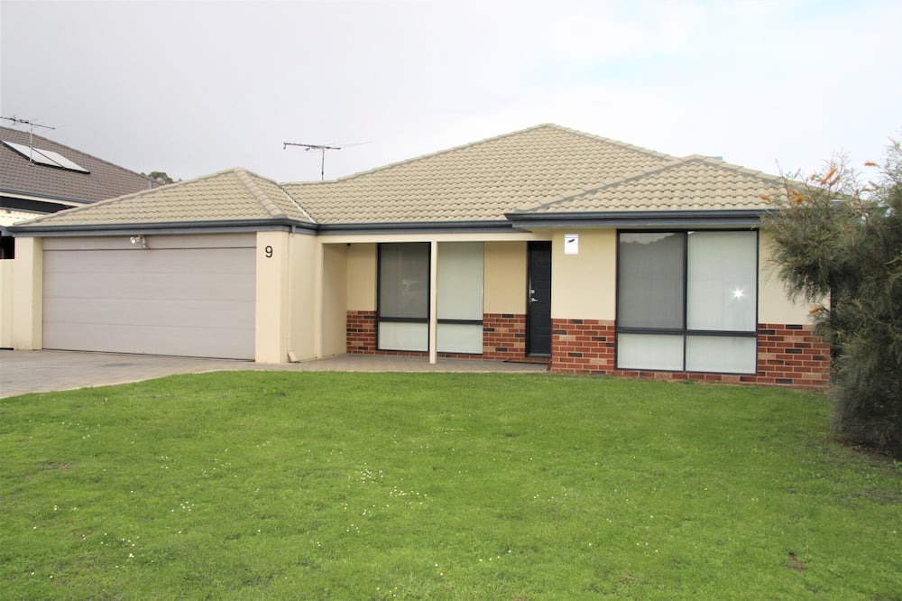 Photo of Others in Byford