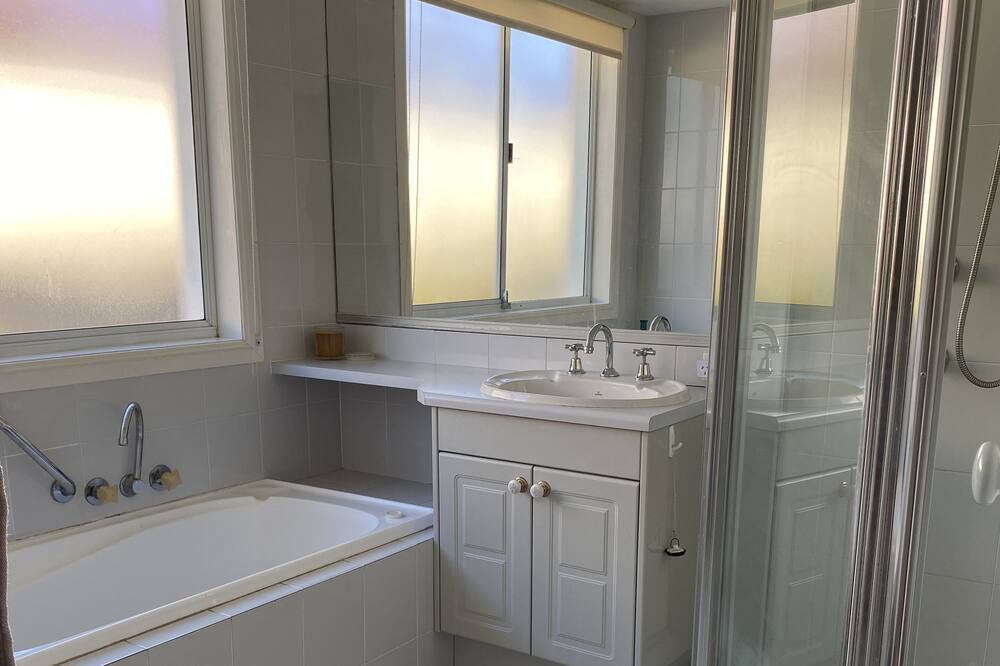 Photo of Bathroom in Burleigh Waters