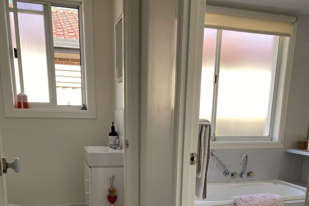 Photo of Bathroom in Burleigh Waters