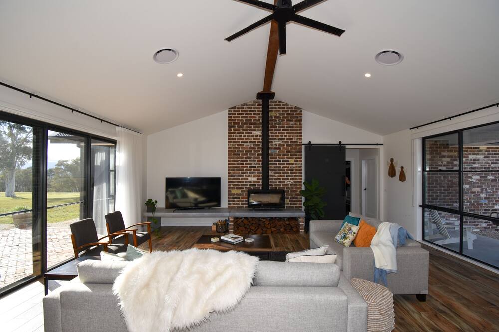 Photo of Livingroom in O'connell