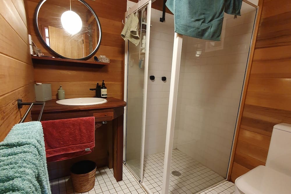 Photo of Bathroom in Bar Point