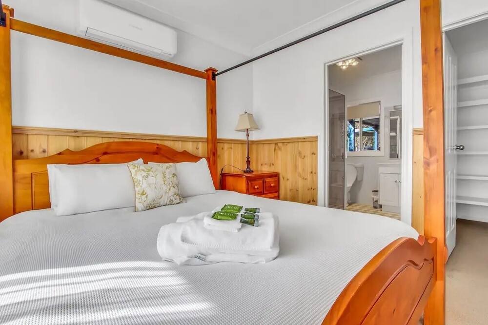 Photo of Bedroom in Hay South