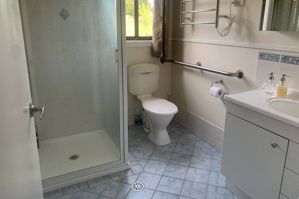 Photo of Bathroom in O'connell