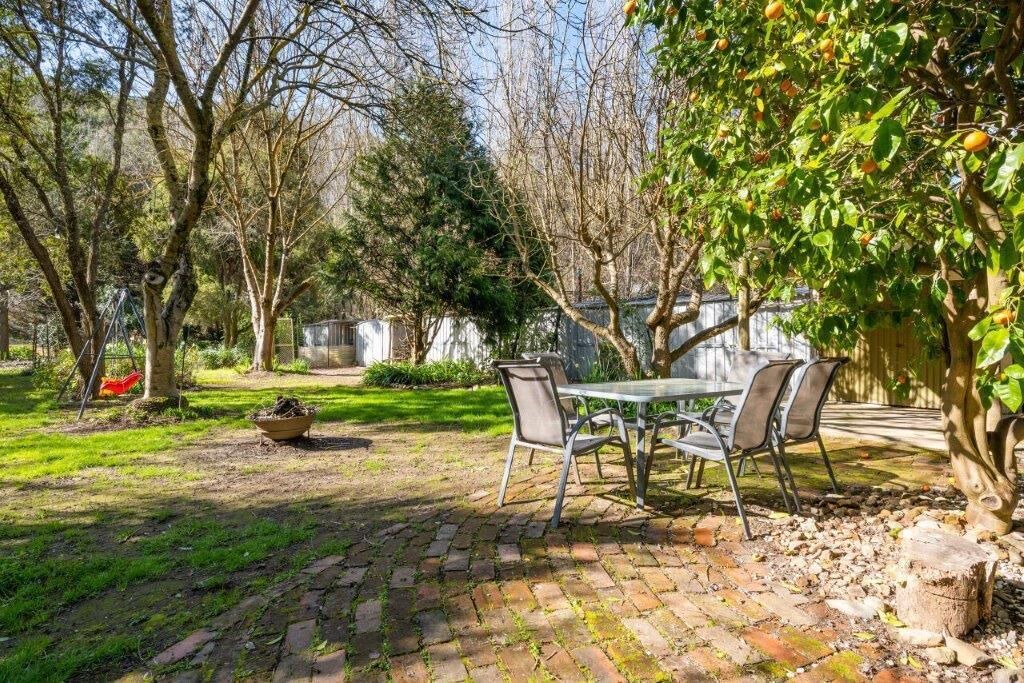 Photo of Outdoor in Ovens
