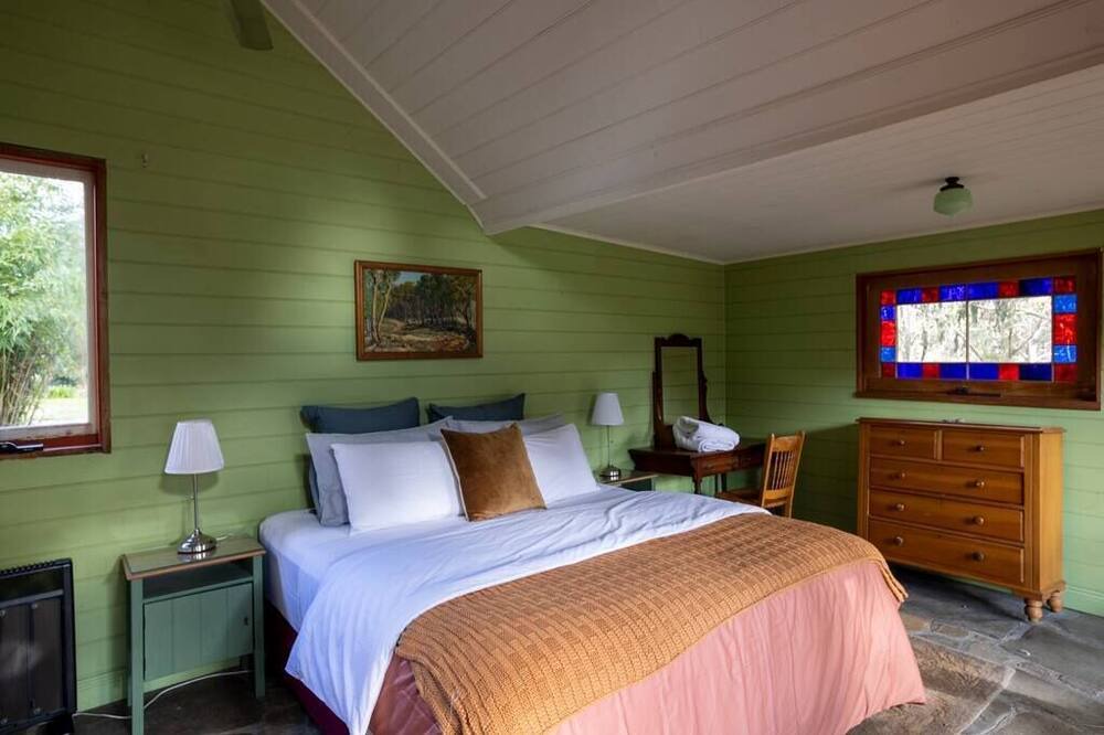 Photo of Bedroom in Mount Alexander Shire