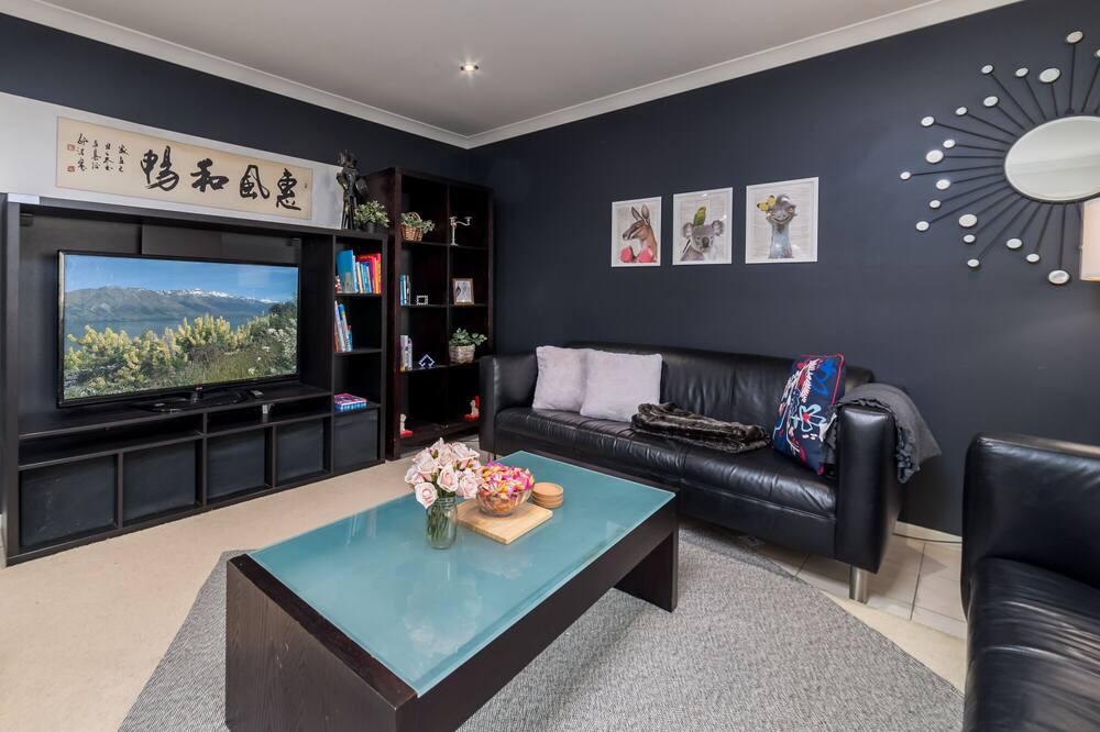 Photo of Livingroom in Gungahlin