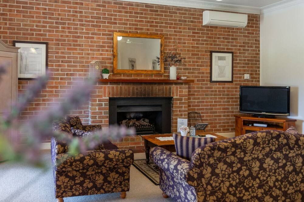 Photo of Livingroom in Lovedale