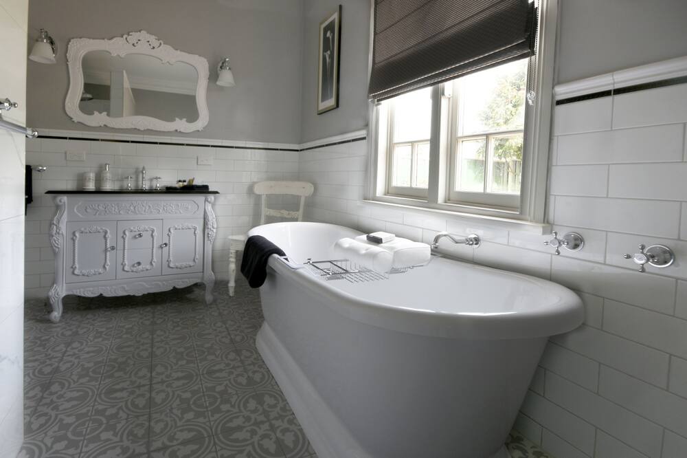 Photo of Bathroom in Glen Innes