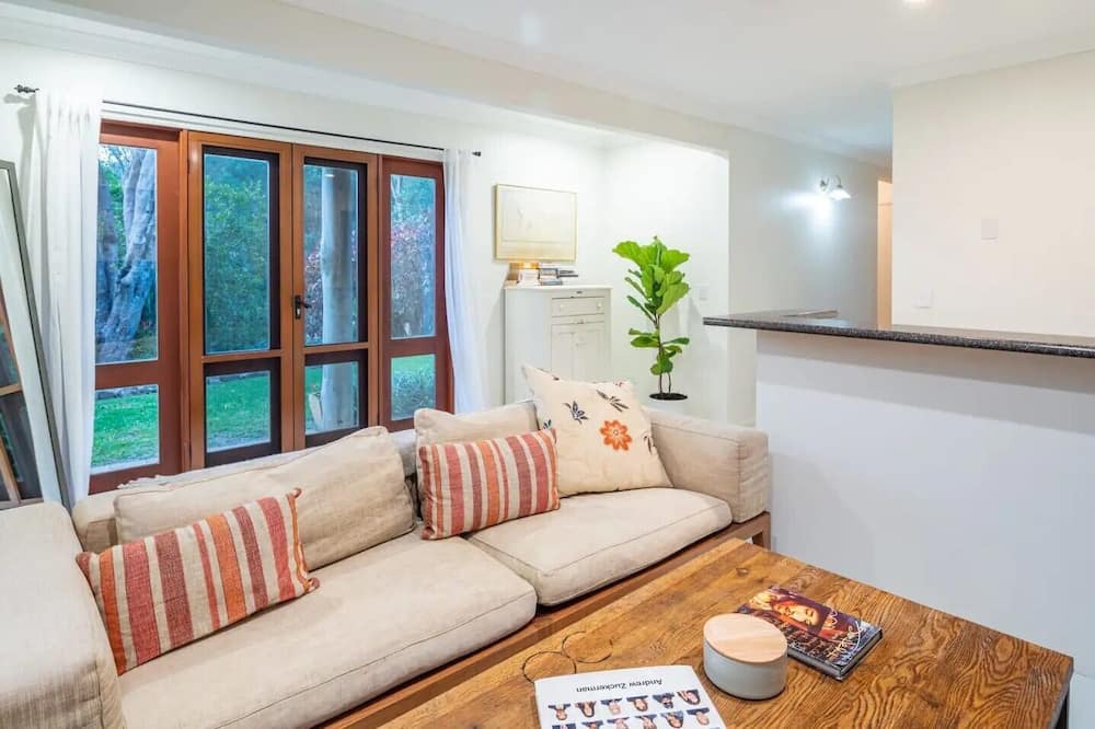 Photo of Livingroom in Currumbin Valley