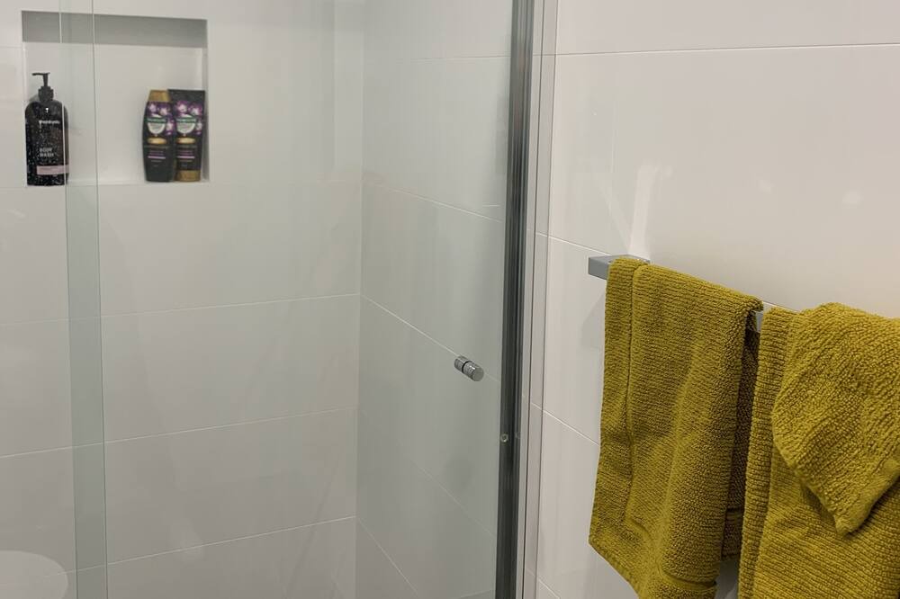 Photo of Bathroom in Kingswood