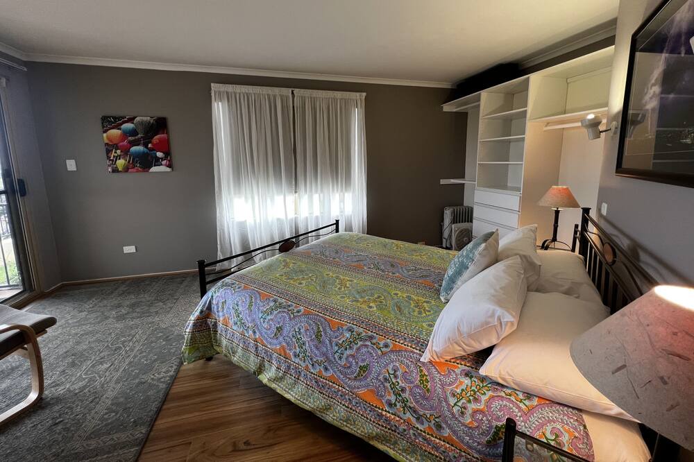 Photo of Bedroom in Preston Beach