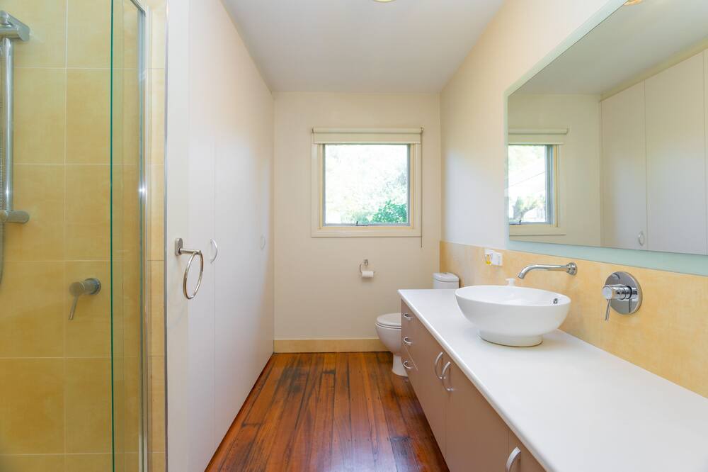 Photo of Bathroom in Sunderland Bay