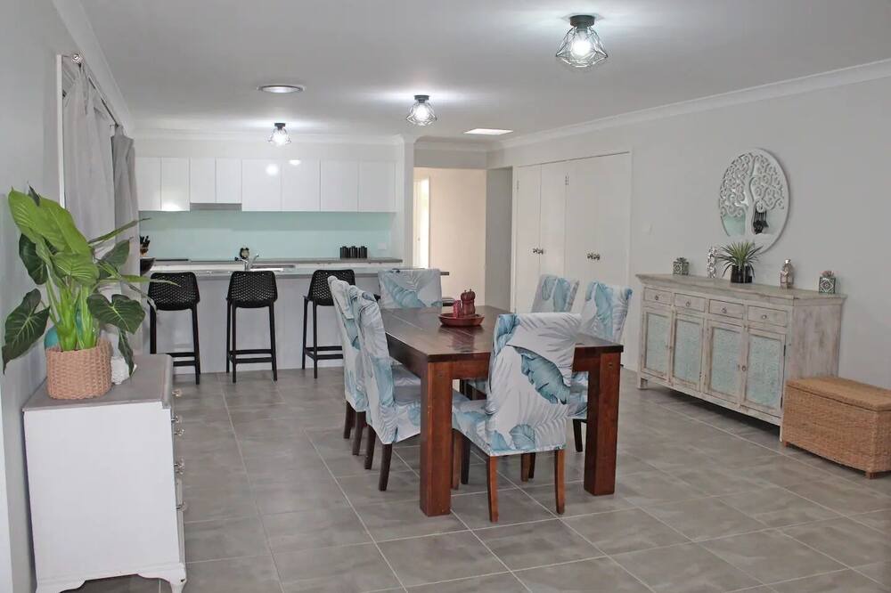 Photo of Livingroom in Smiths Lake