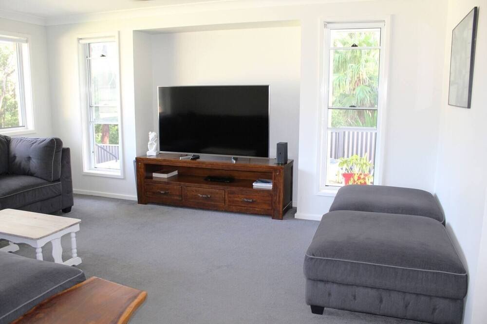 Photo of Livingroom in Smiths Lake