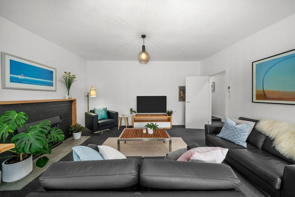 Photo of Livingroom in Lauderdale