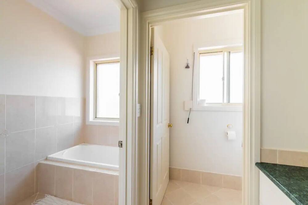 Photo of Bathroom in Highbury