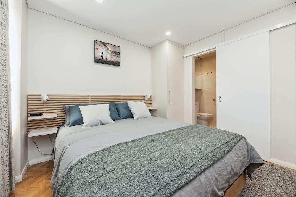 Photo of Bedroom in McMahons Point