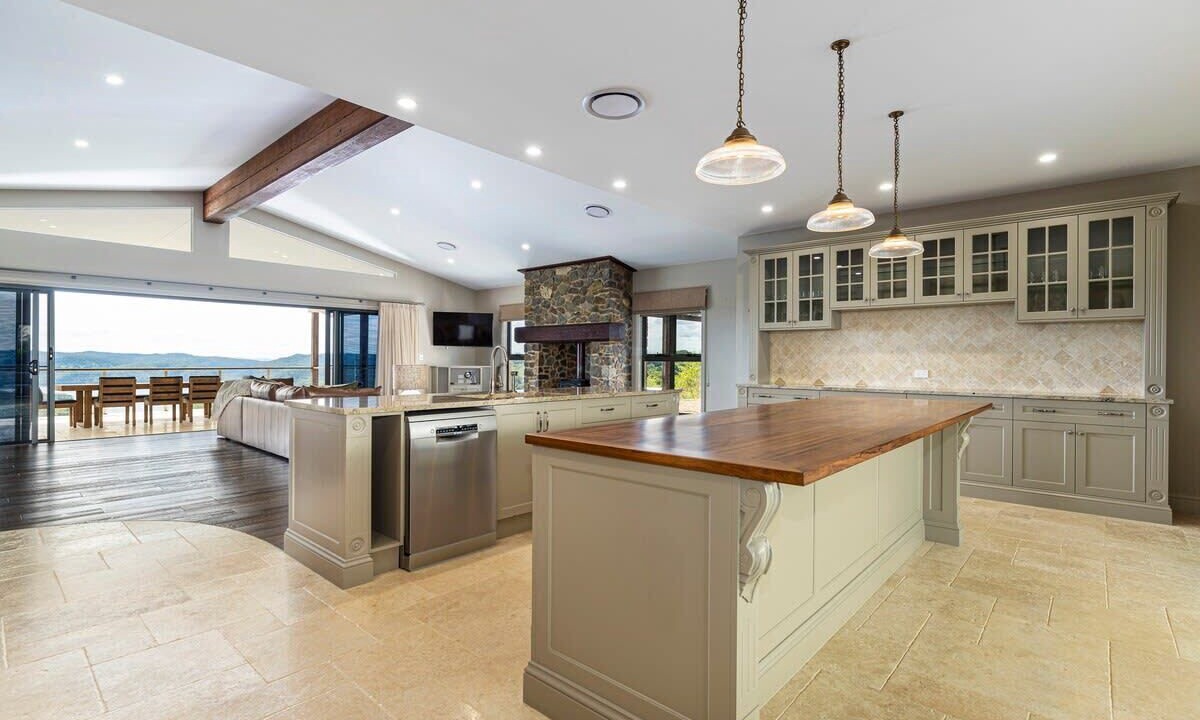 Photo of Kitchen in Balmoral Ridge