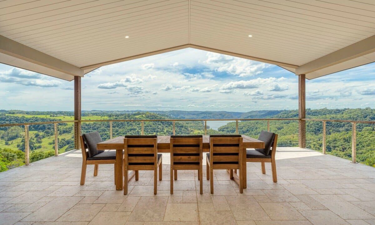 Photo of Outdoor in Balmoral Ridge